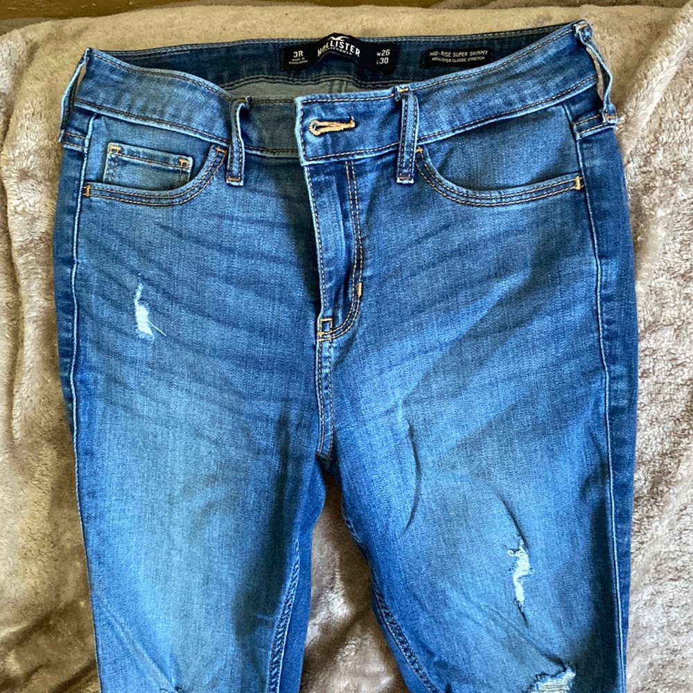 blue mid rise skinny jeans🩵